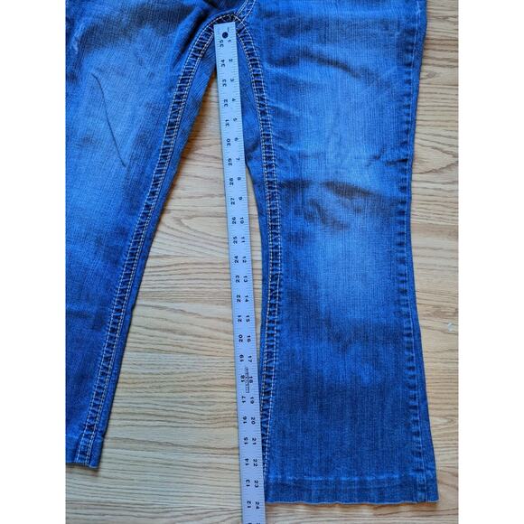 Womens Ariya Jeans Size 11/12 Embroidered Denim Blue Decorated Pockets SEE DESC - Picture 10 of 11